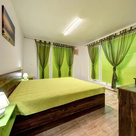 Sweet Studio Neptun *